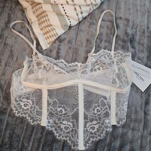 NWT David's Bridal White Lace Bra